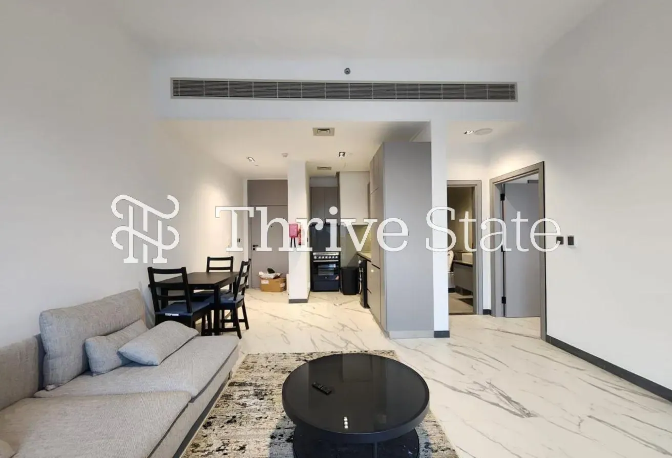 No Construction View| High Floor| Custom Furnished