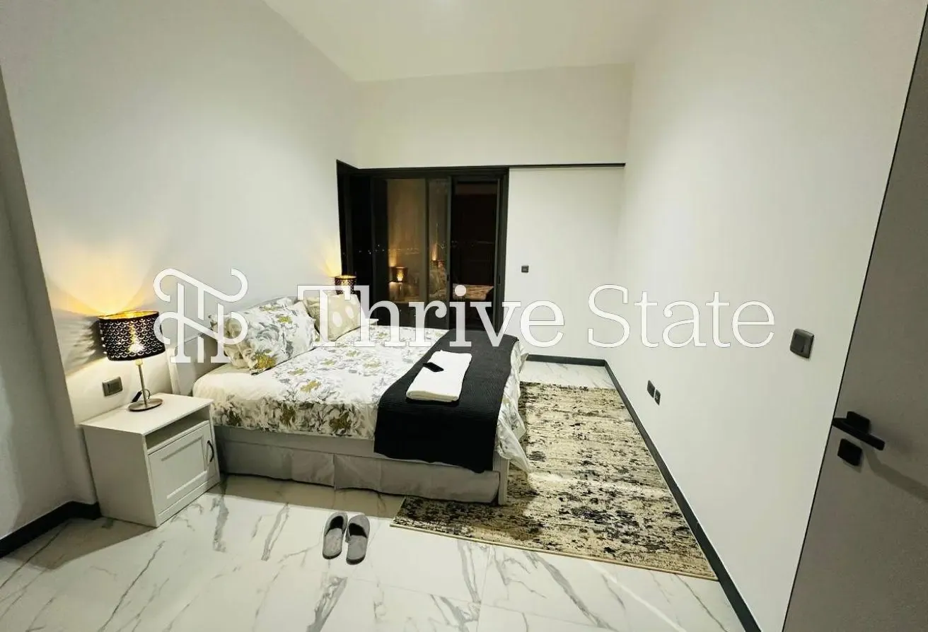 No Construction View| High Floor| Custom Furnished