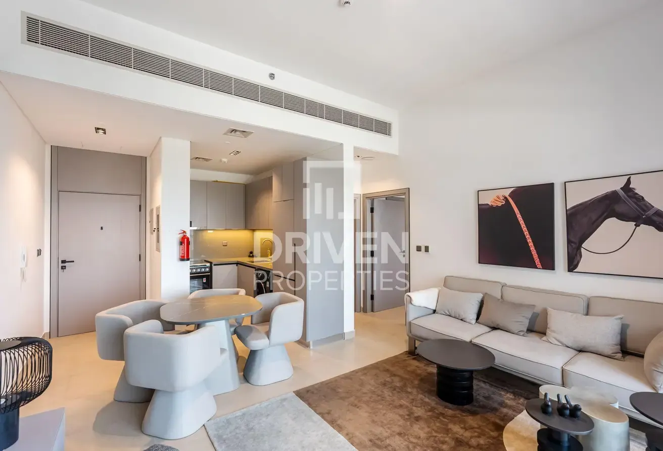 Ready to Move in | Exclusive Unit | Prime Location