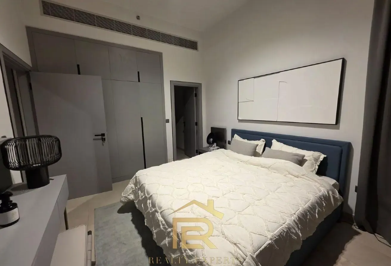 EXQUISITE 1BHK | FURNISHED UNIT | READY TO MOVE