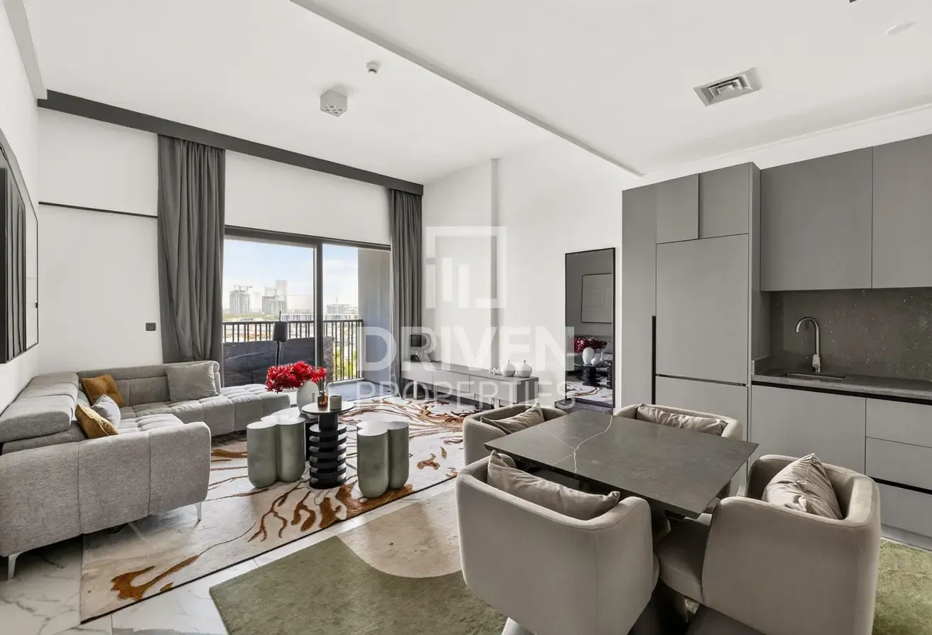 Fully Furnished | Vacant | Spacious | Walk In