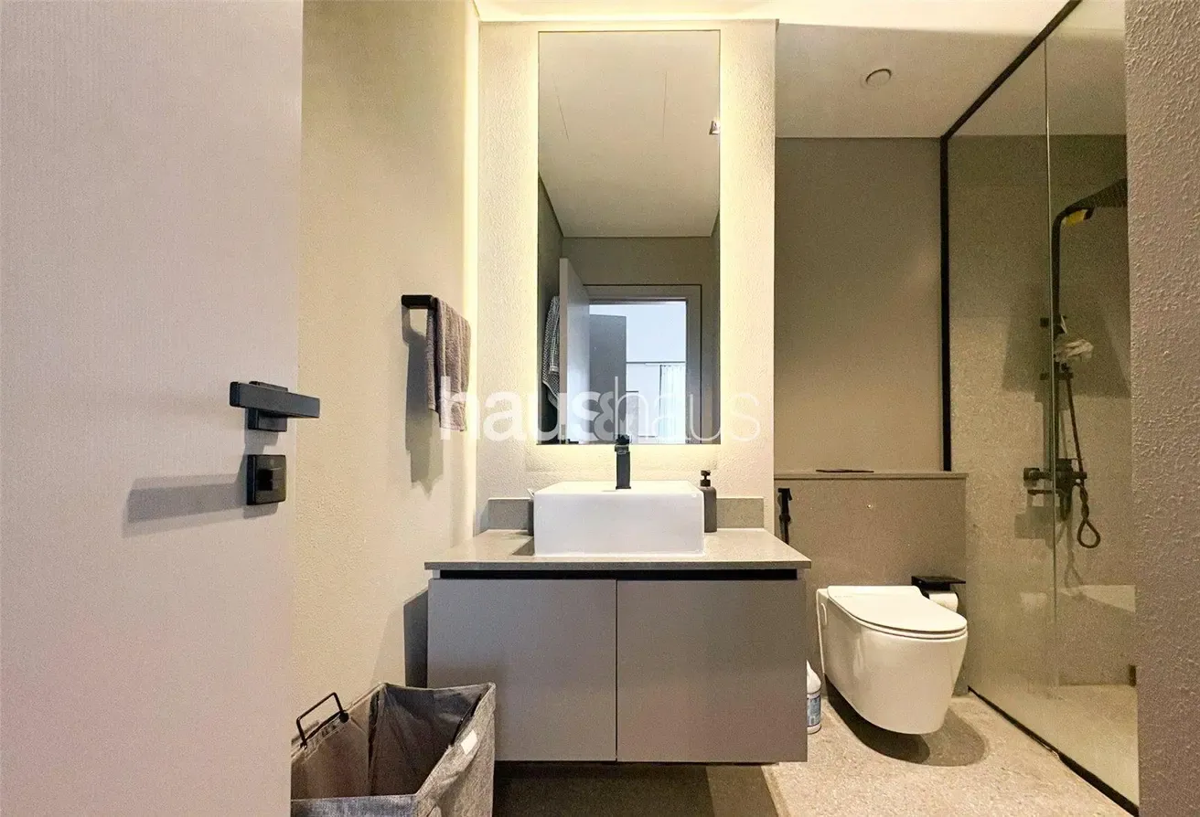 Chiller Free | Flexible Cheques | Furnished