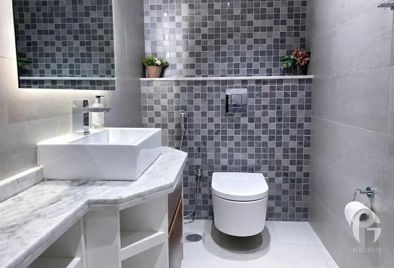 Spacious APT | Furnished | Prime Location