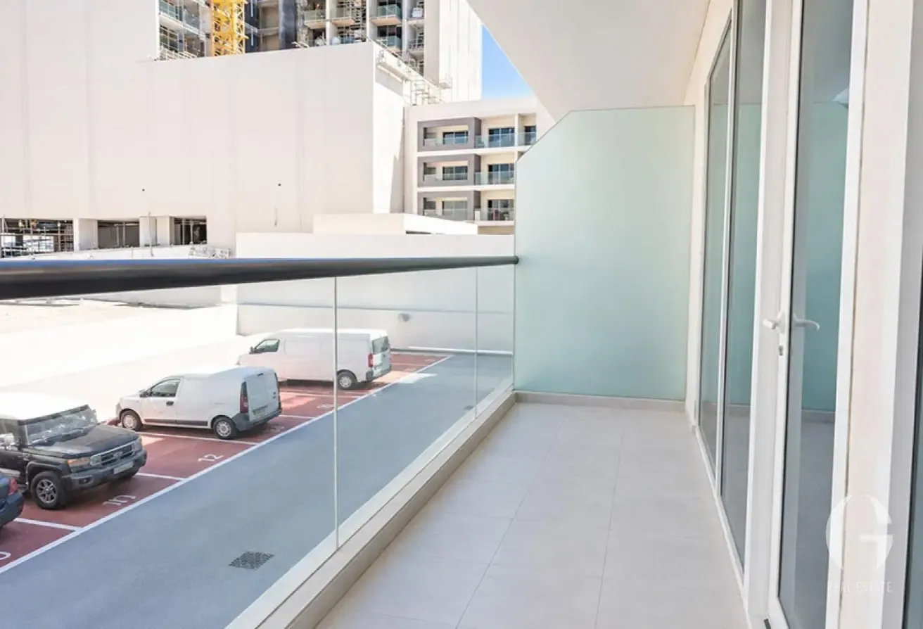 Spacious APT | Furnished | Prime Location