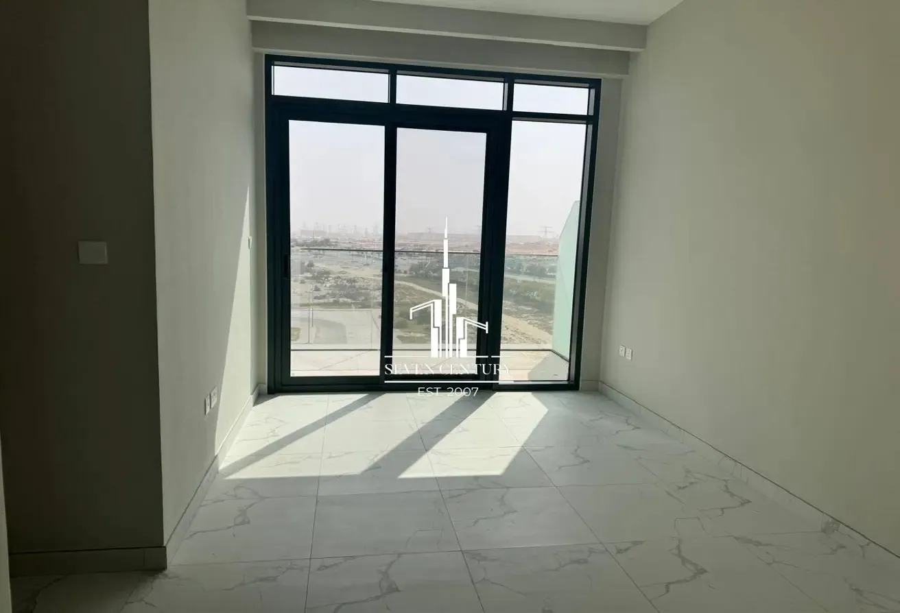 Vacant Now | Stylish Apartment in Azizi Greenfield
