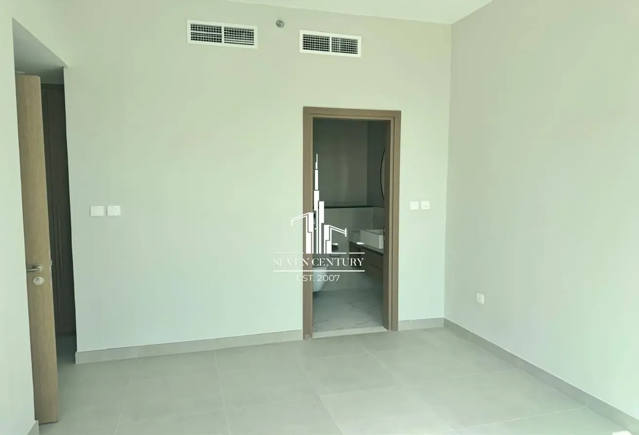 Vacant Now | Stylish Apartment in Azizi Greenfield