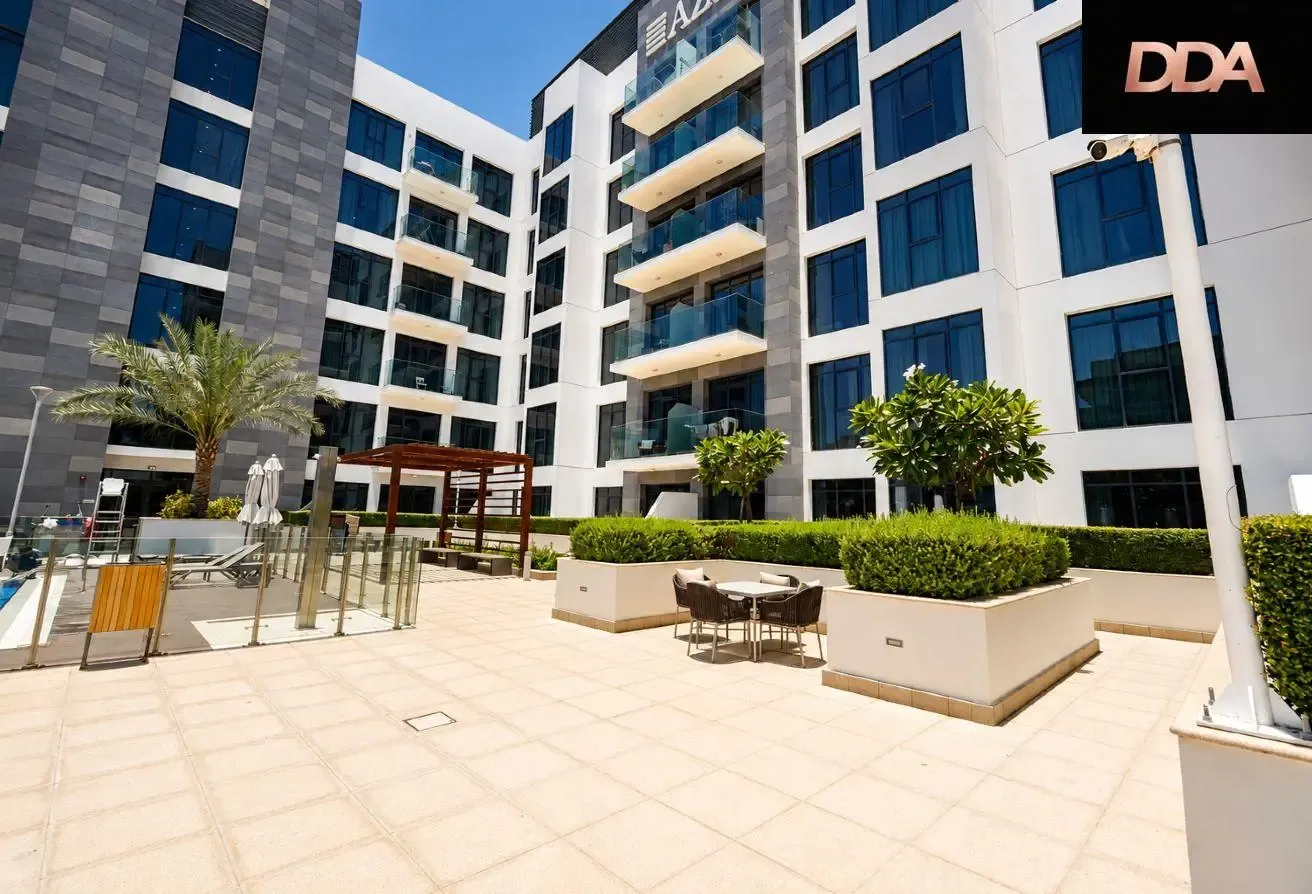 LARGE LAYOUT | SPACIOUS 1BR | VACANT