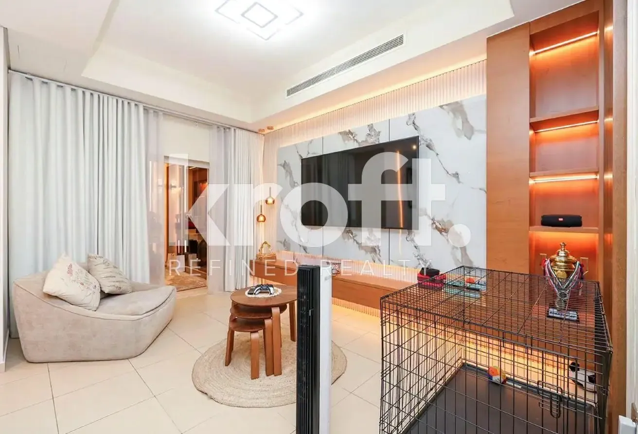 Single Row Corner | Fully Upgraded | Ready to Move