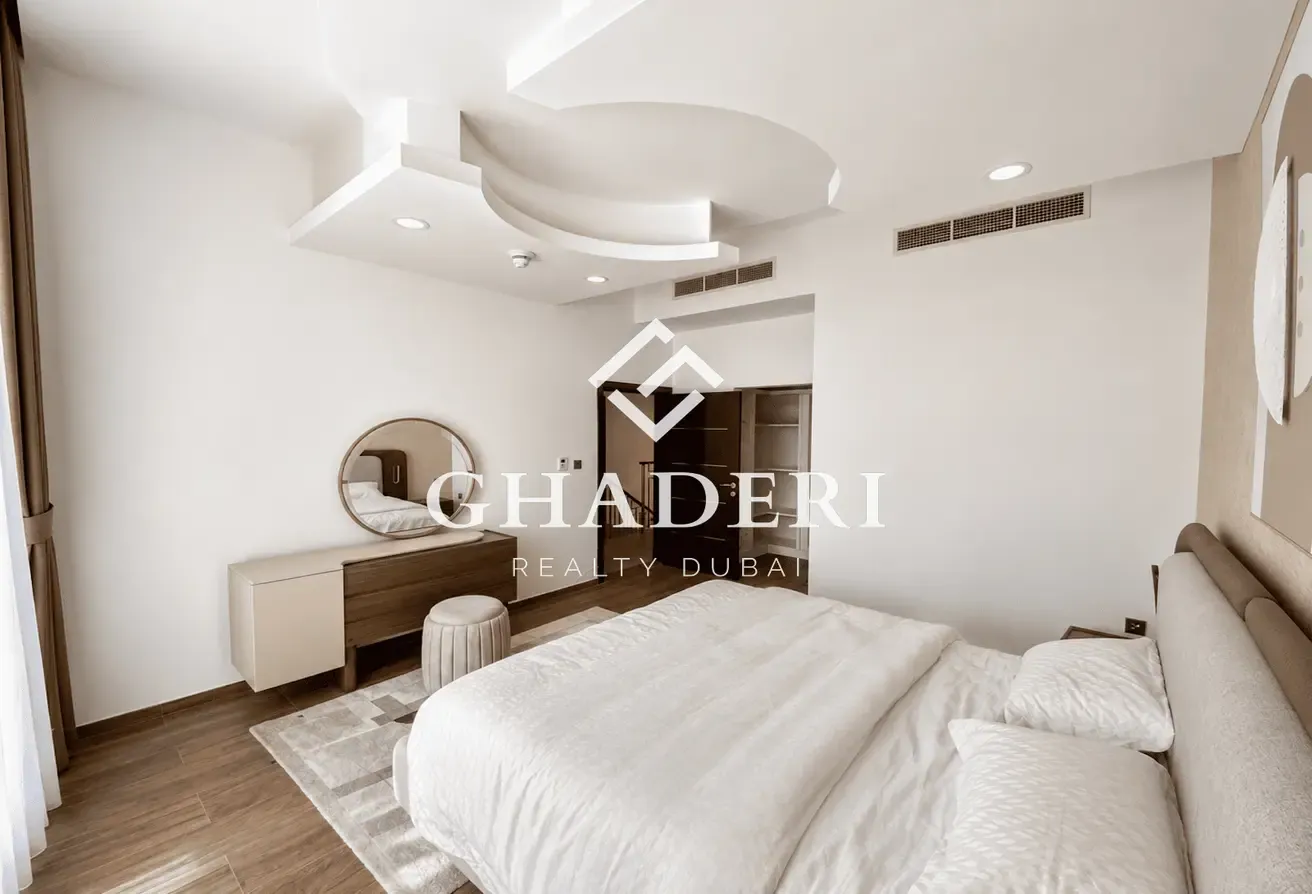 Fully Furnished | Bright Unit | Vacant