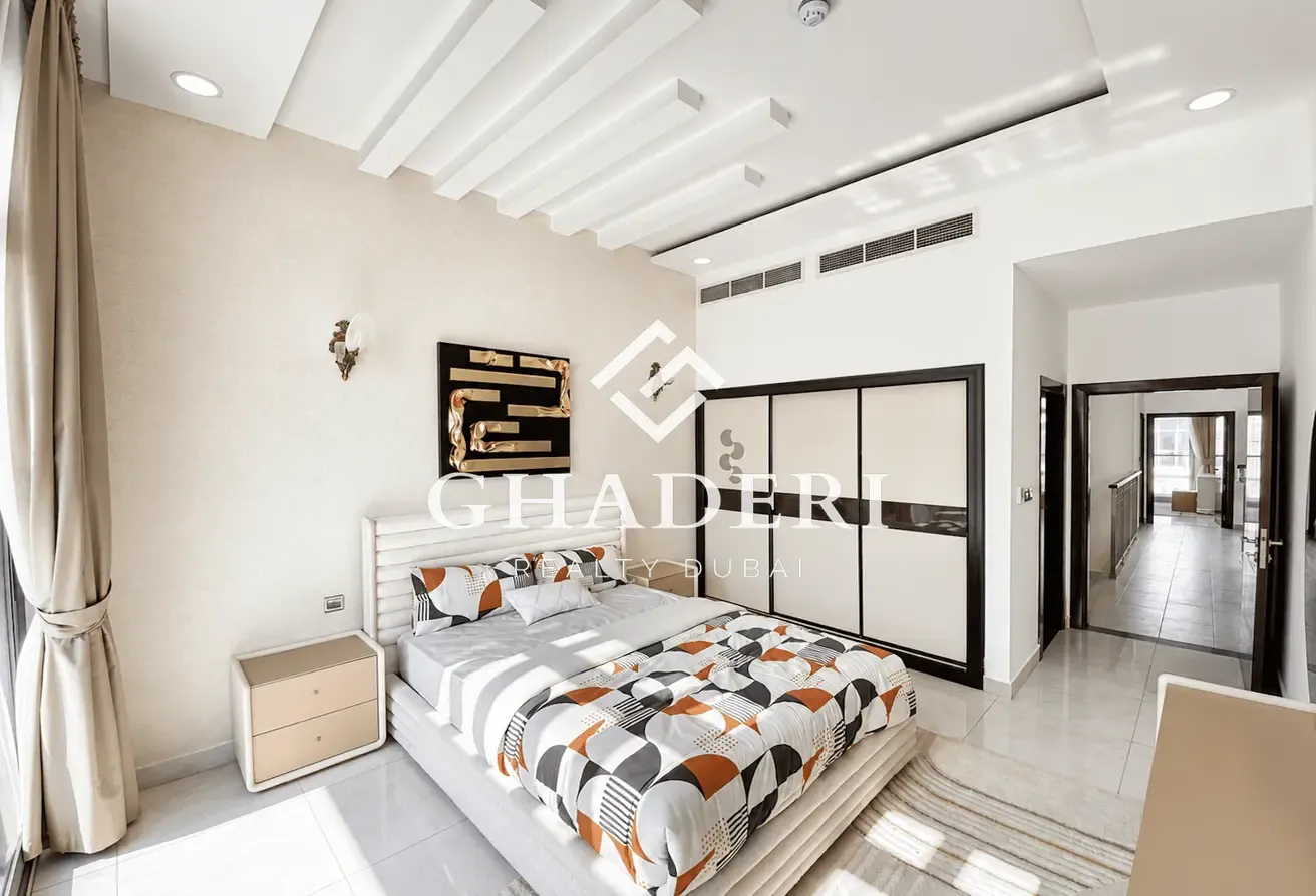 Fully Furnished | Bright Unit | Vacant