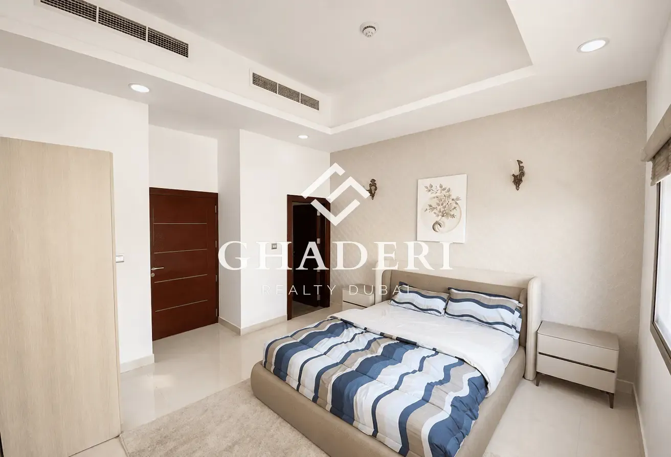 Fully Furnished | Bright Unit | Vacant