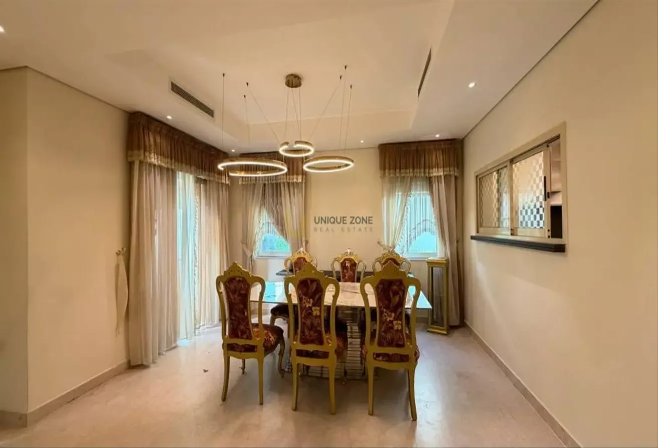 Hot Deal|Fully Furnished|Upgraded|Vacant