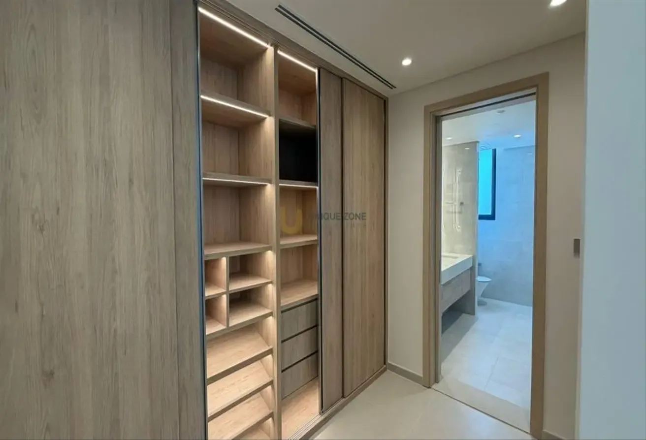 Hot Deal|Fully Furnished|Upgraded|Vacant