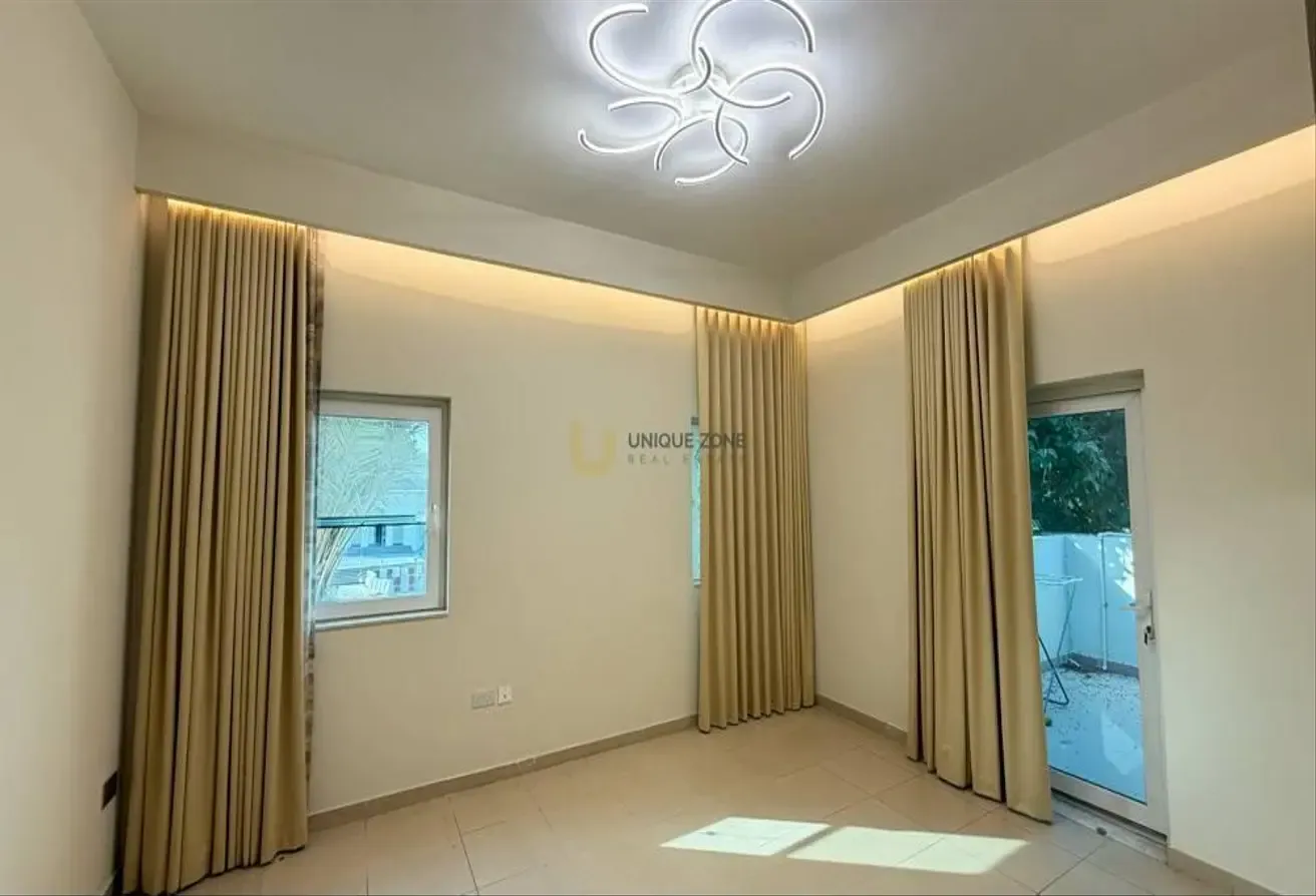 Hot Deal|Fully Furnished|Upgraded|Vacant