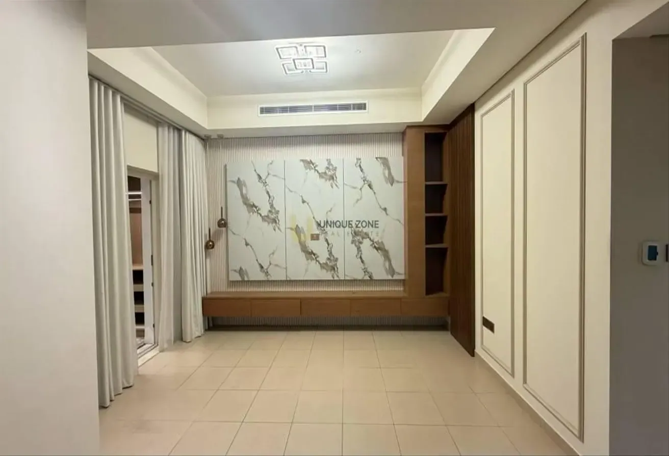 Hot Deal|Fully Furnished|Upgraded|Vacant