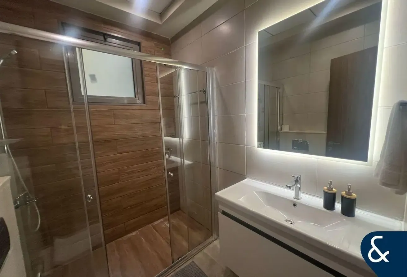 Landscaped | Furnished | Vacant | 4 beds