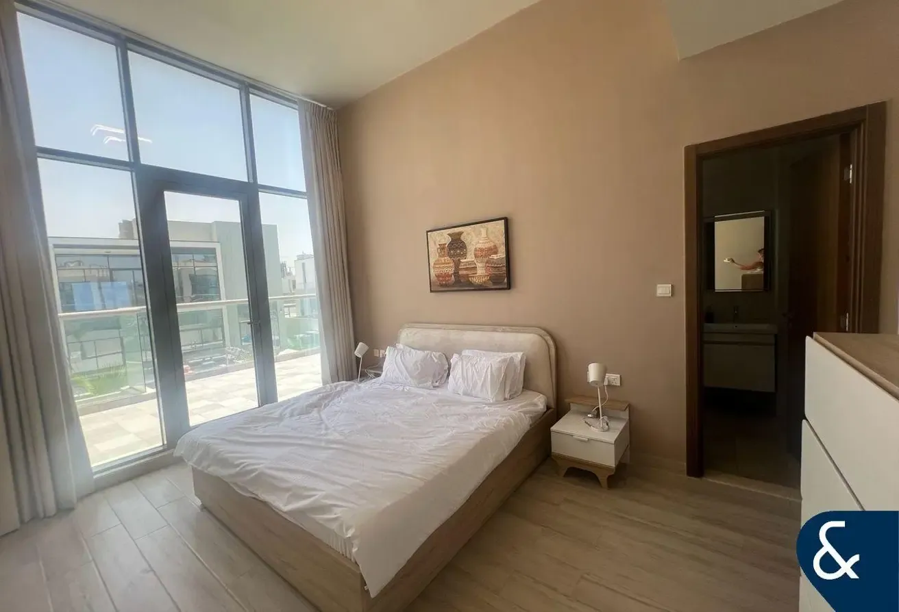 Landscaped | Furnished | Vacant | 4 beds