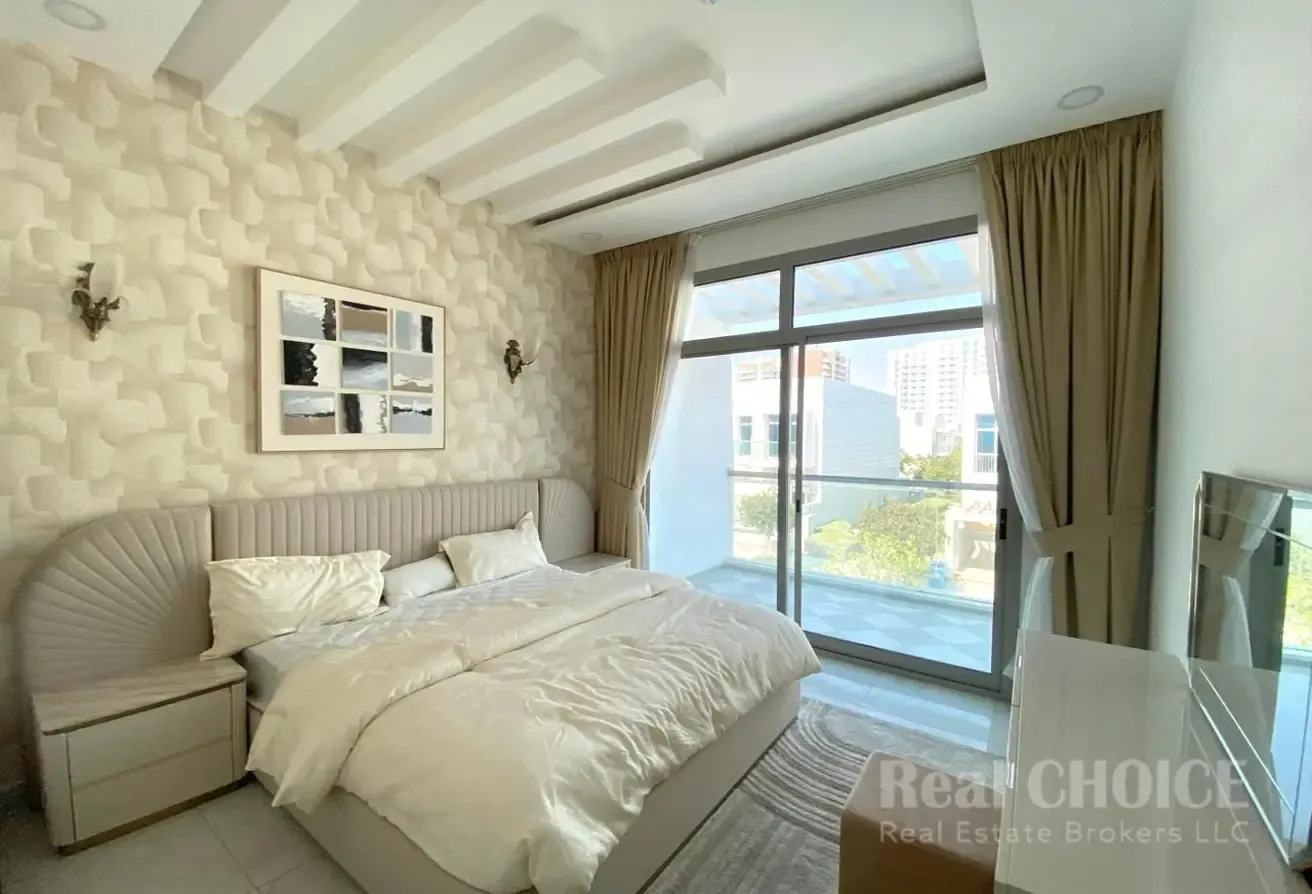 Furnished 4BR + Maid | Single Row | Corner Unit