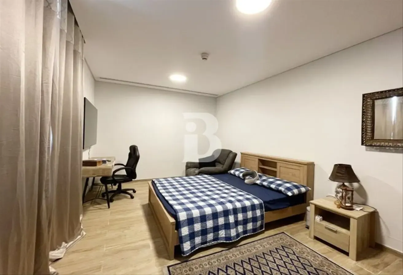 SPACIOUS | SINGLE ROW | 4BR | VACANT | FURNISHED