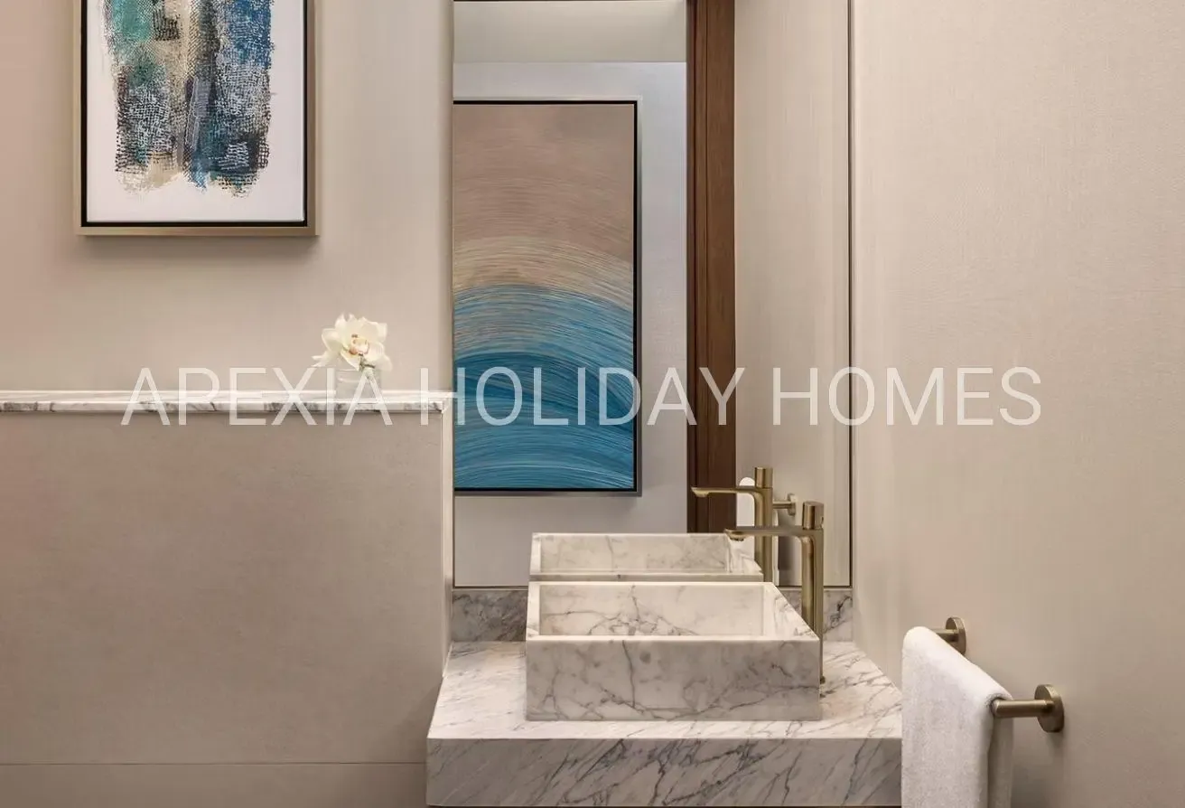 1 Bedroom Residence | Burj Khalifa & Canal View
