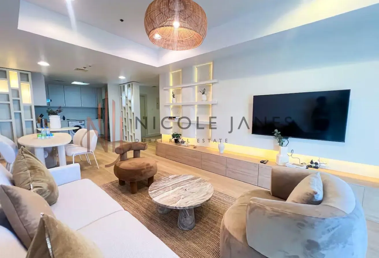 Luxury Living | High Floor | Great Location