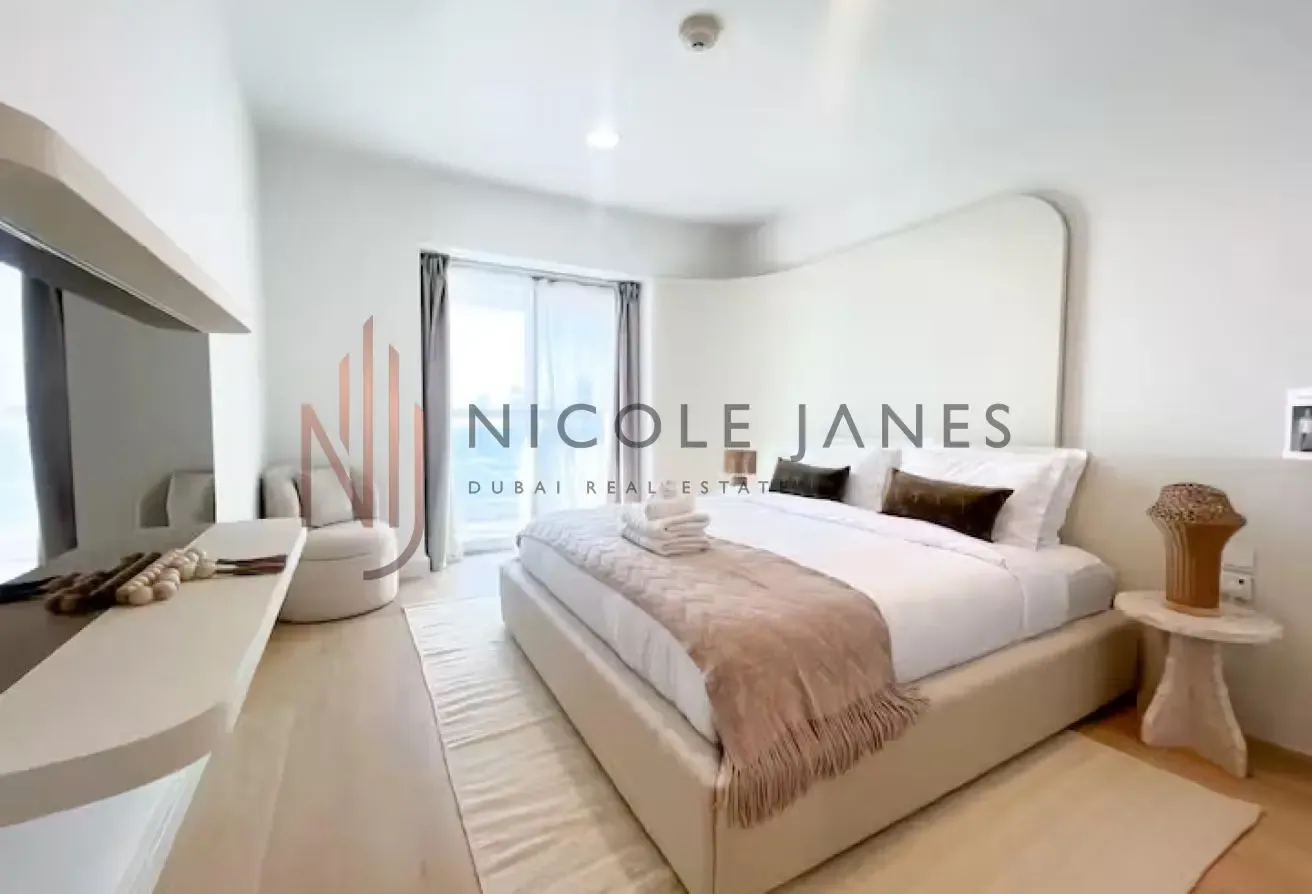 Luxury Living | High Floor | Great Location