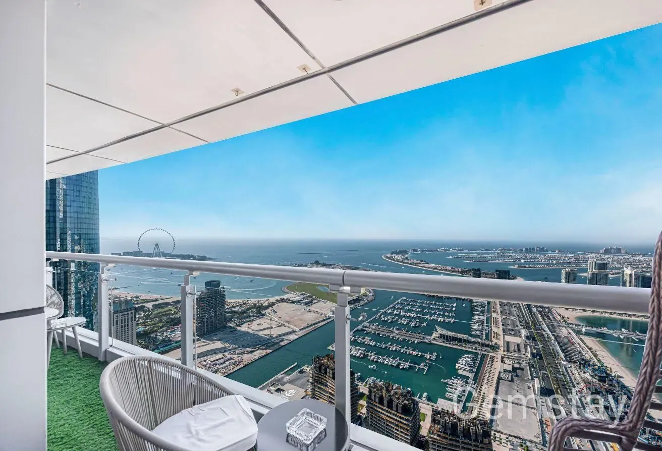 Breathtaking Luxury Apartment | 2BR on 61st Floor