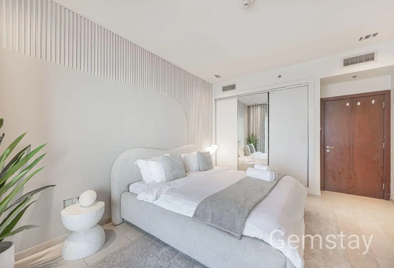 Breathtaking Luxury Apartment | 2BR on 61st Floor