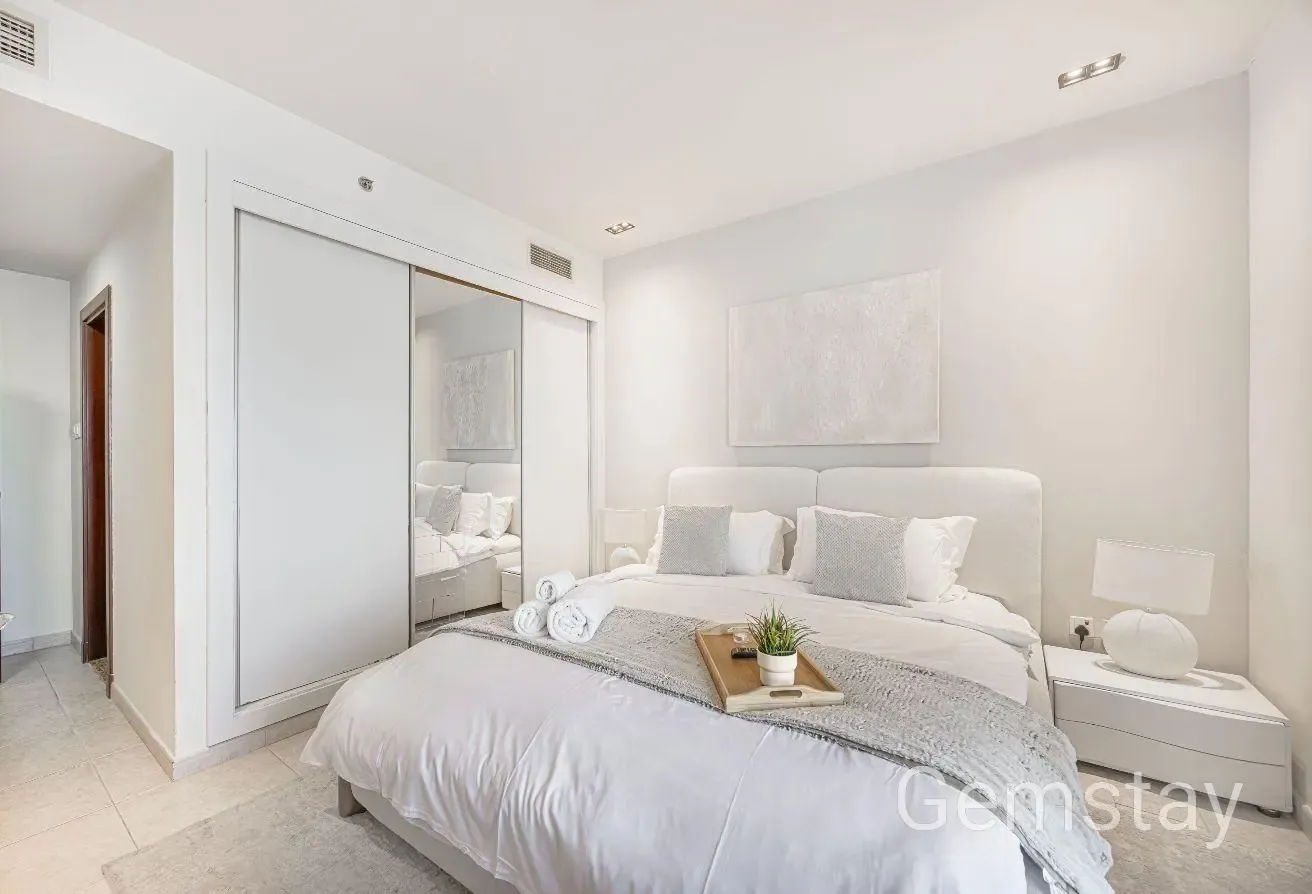 Breathtaking Luxury Apartment | 2BR on 61st Floor