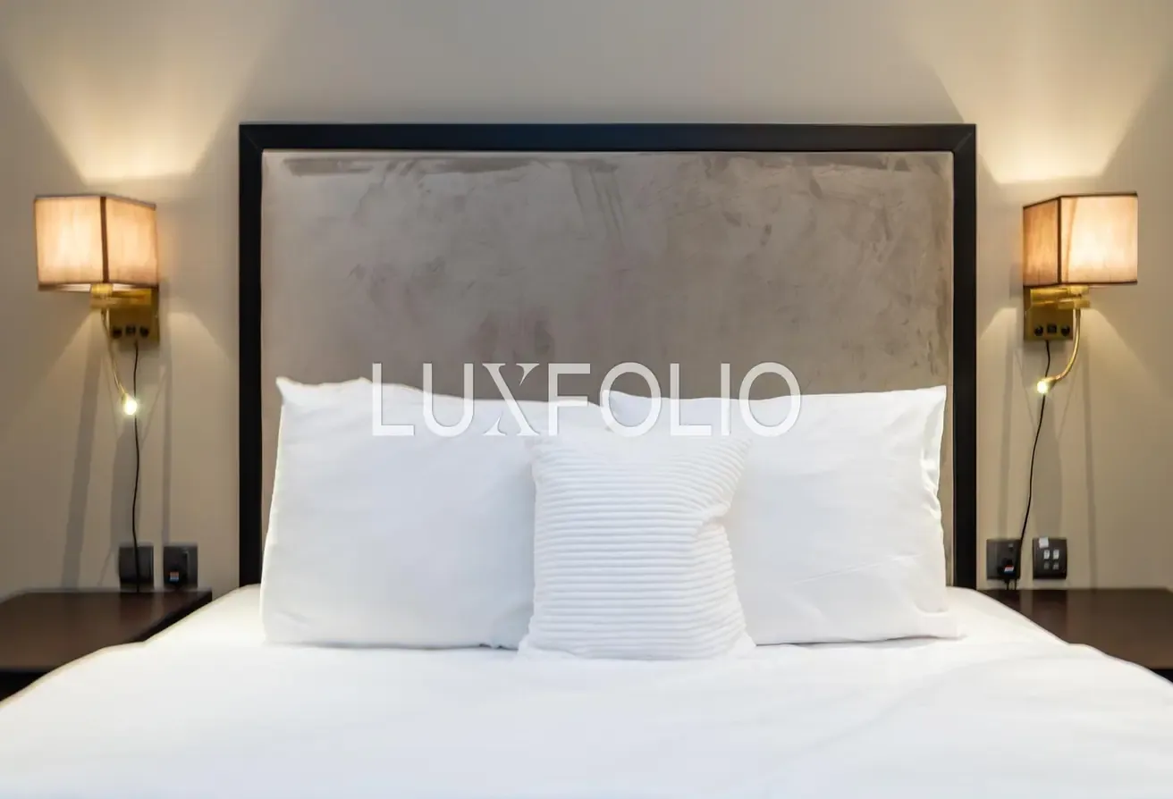 COMFY ELITE DOWNTOWN STUDIO AVAILABLE NOW