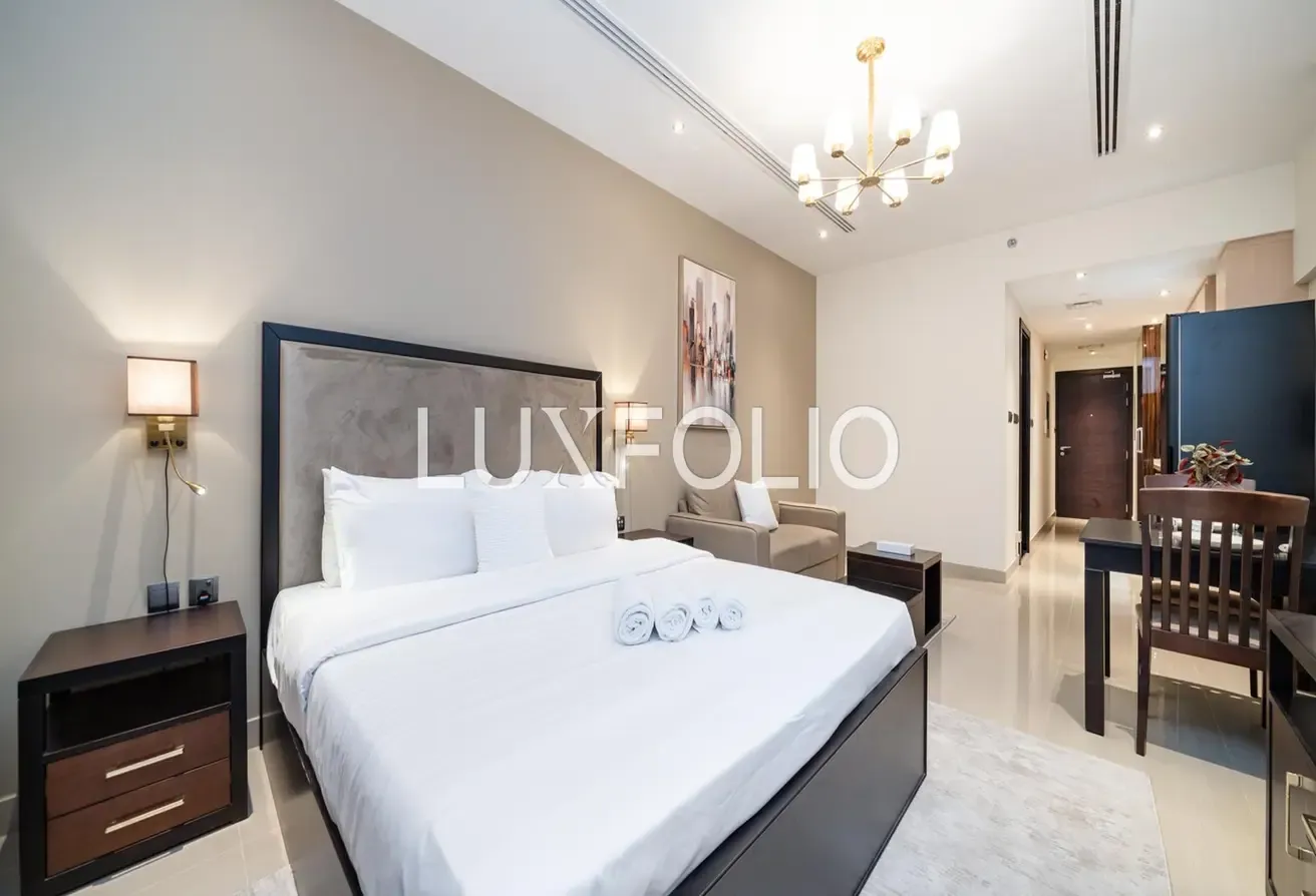COMFY ELITE DOWNTOWN STUDIO AVAILABLE NOW