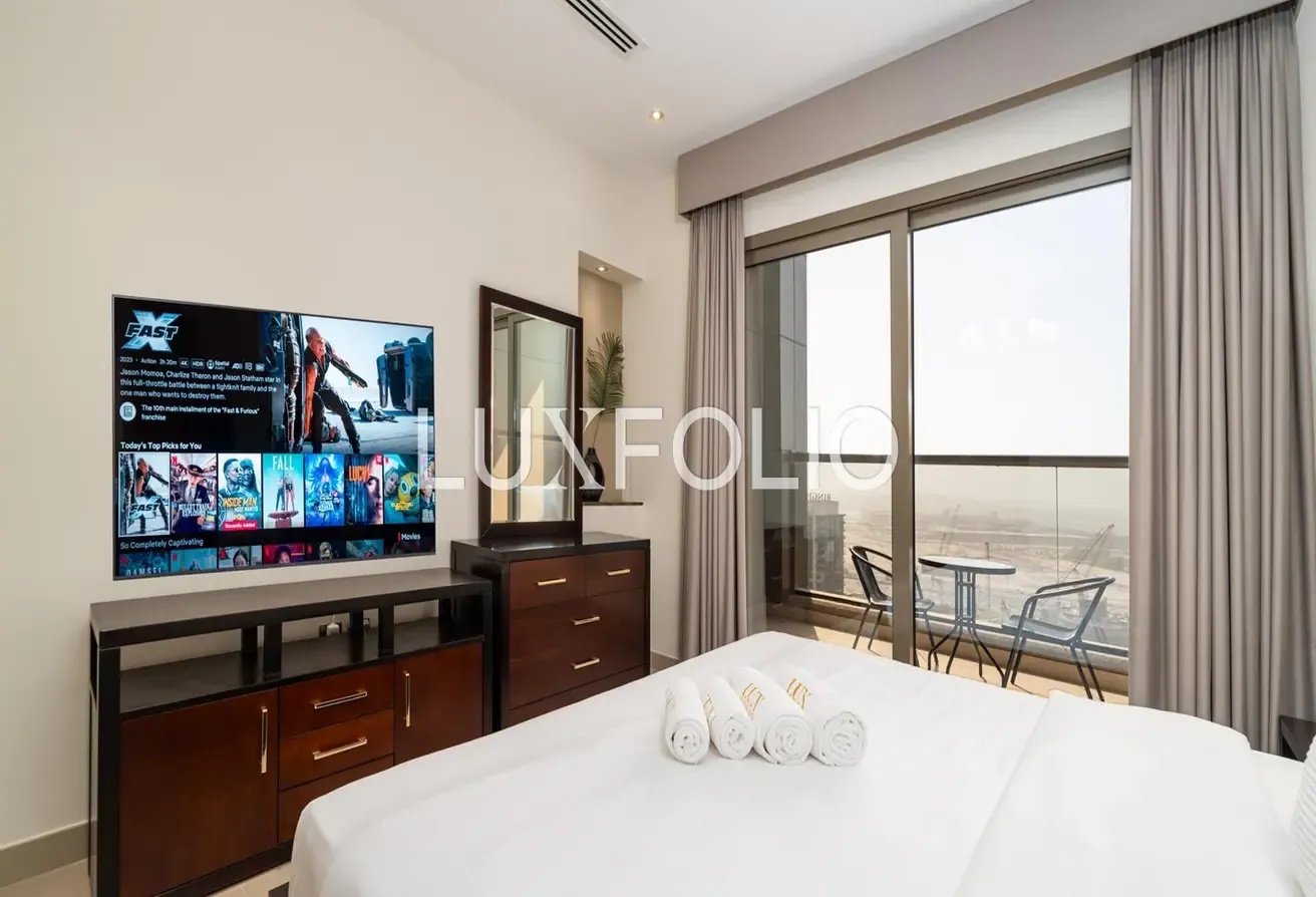 COMFY ELITE DOWNTOWN STUDIO AVAILABLE NOW