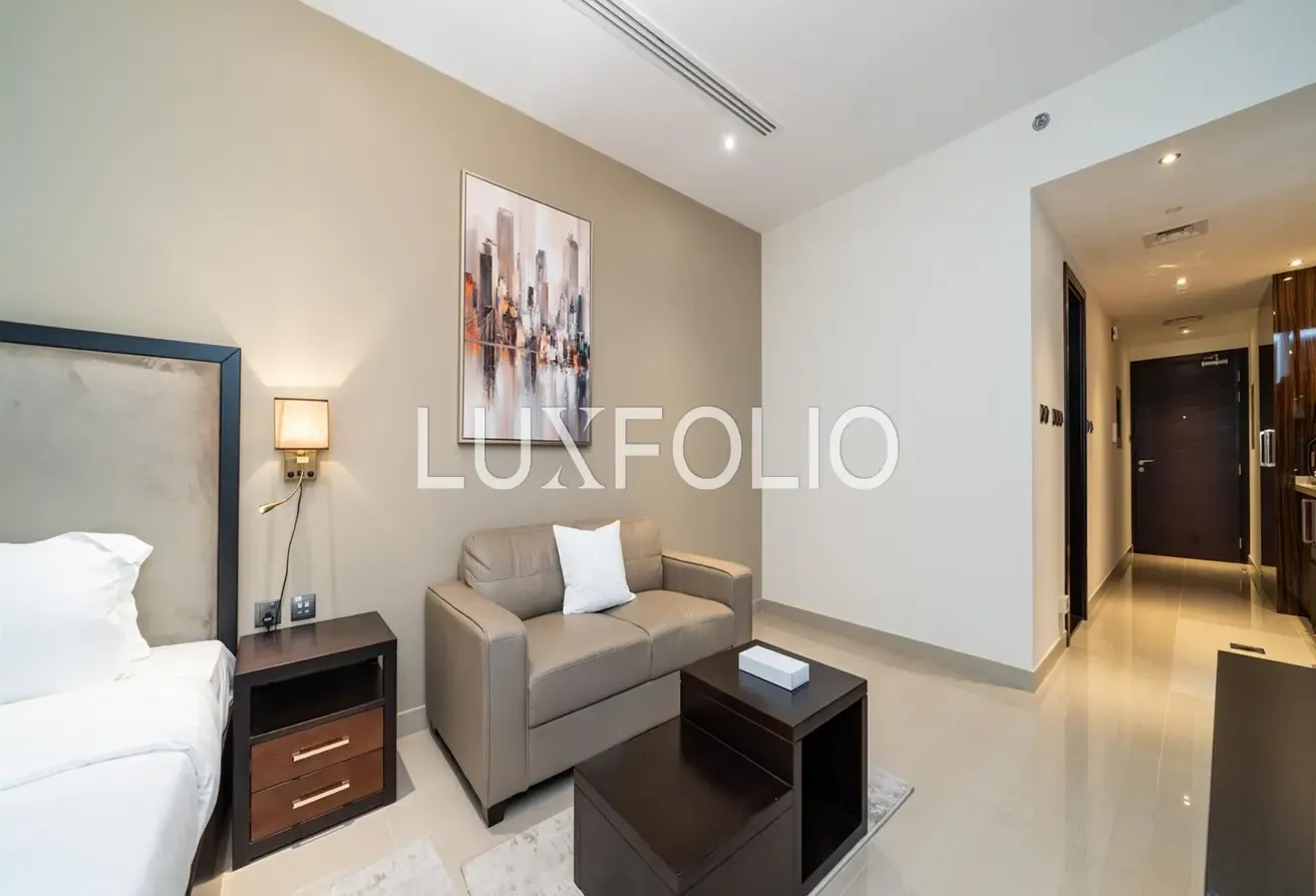 COMFY ELITE DOWNTOWN STUDIO AVAILABLE NOW