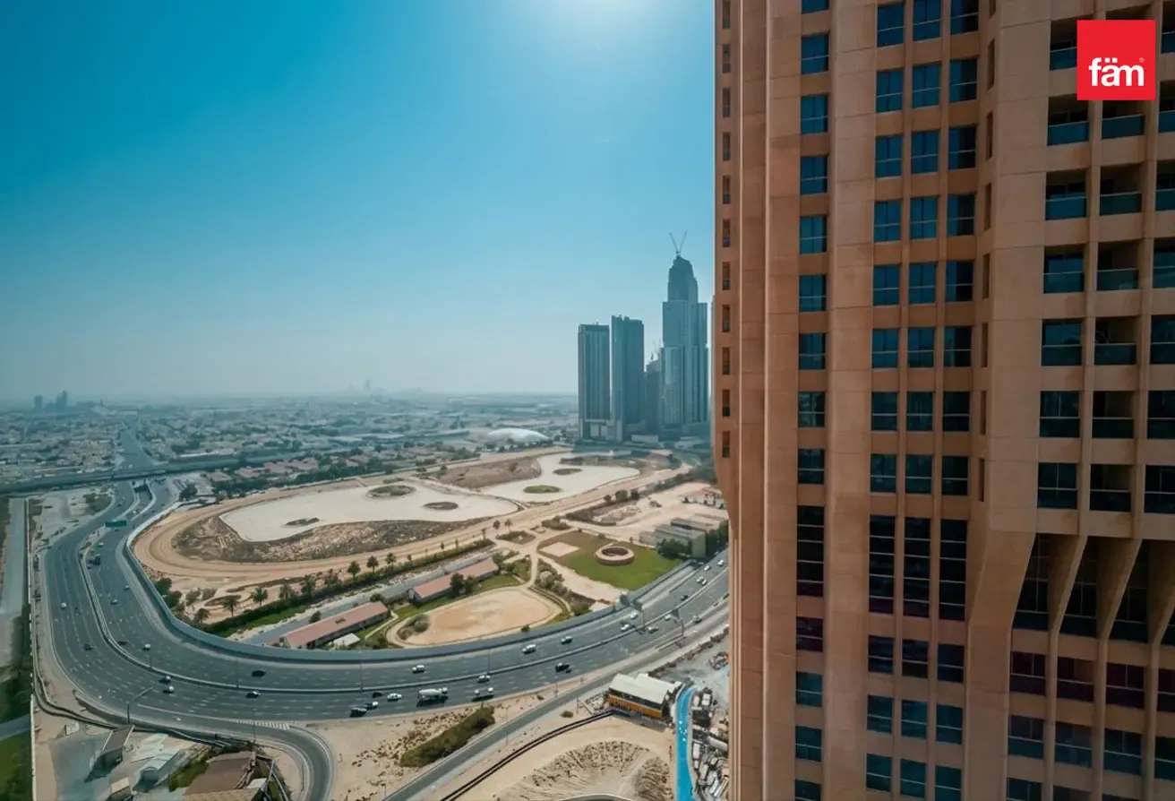 Canal & Burj View | 4 Parkings | Extra Storage
