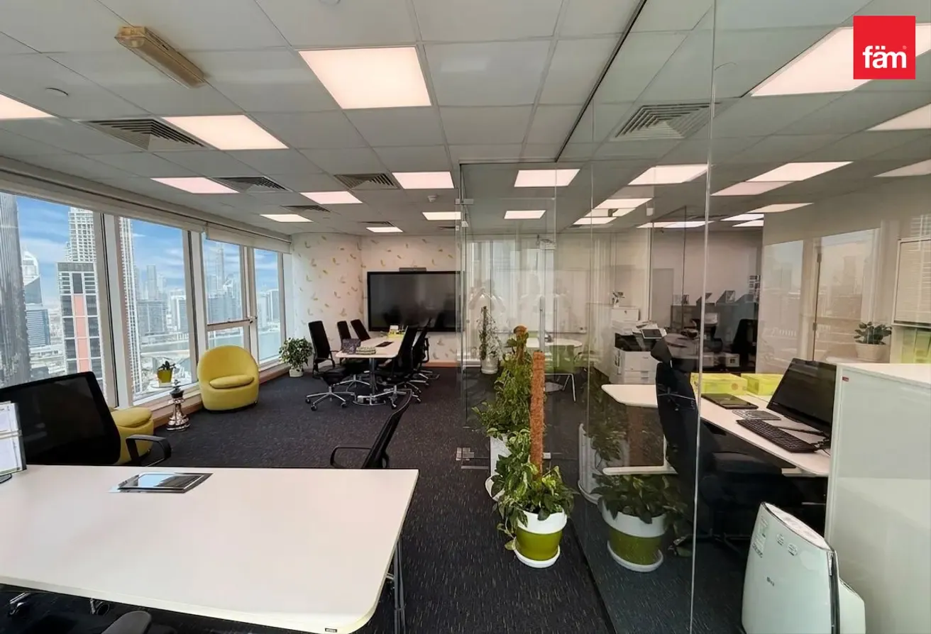 Canal & Burj View | 4 Parkings | Extra Storage