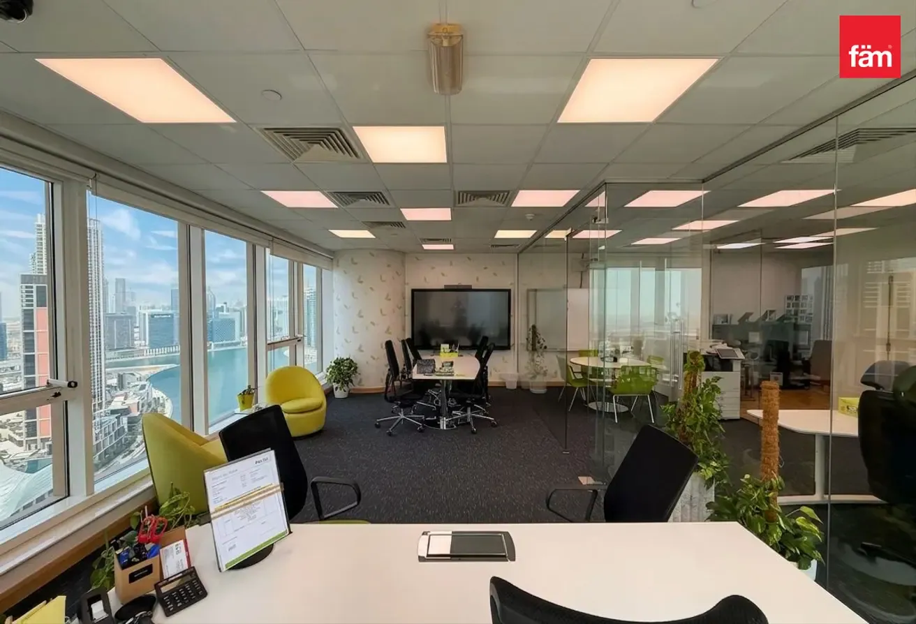 Canal & Burj View | 4 Parkings | Extra Storage
