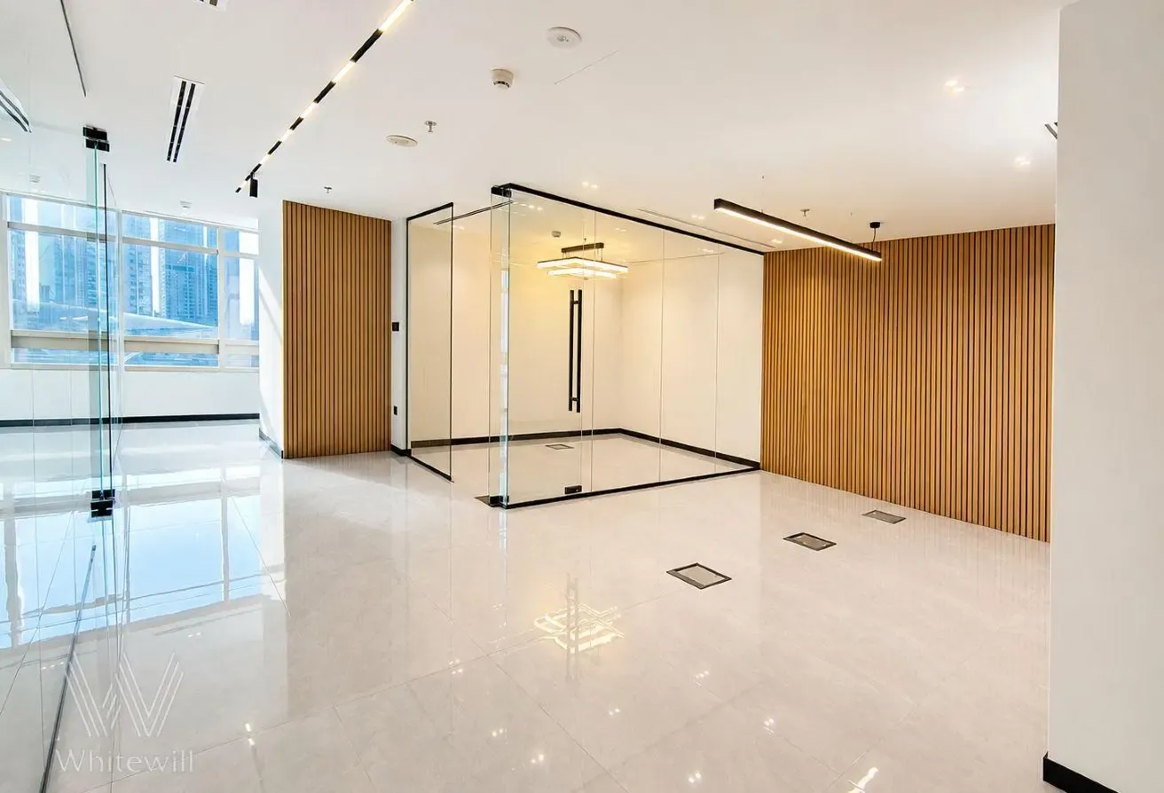 Fully Fitted|Luxury Interior| Bang on Metro Access