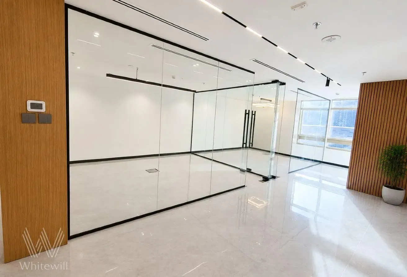 Fully Fitted|Luxury Interior| Bang on Metro Access