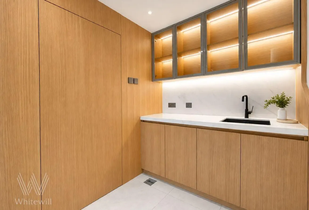 Fully Fitted|Luxury Interior| Bang on Metro Access