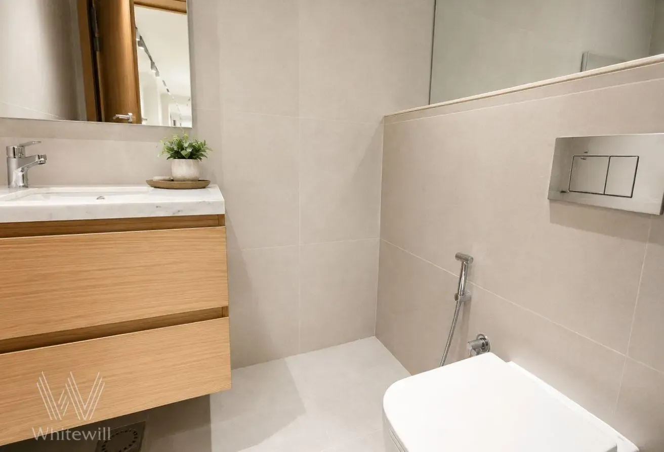 Fully Fitted|Luxury Interior| Bang on Metro Access