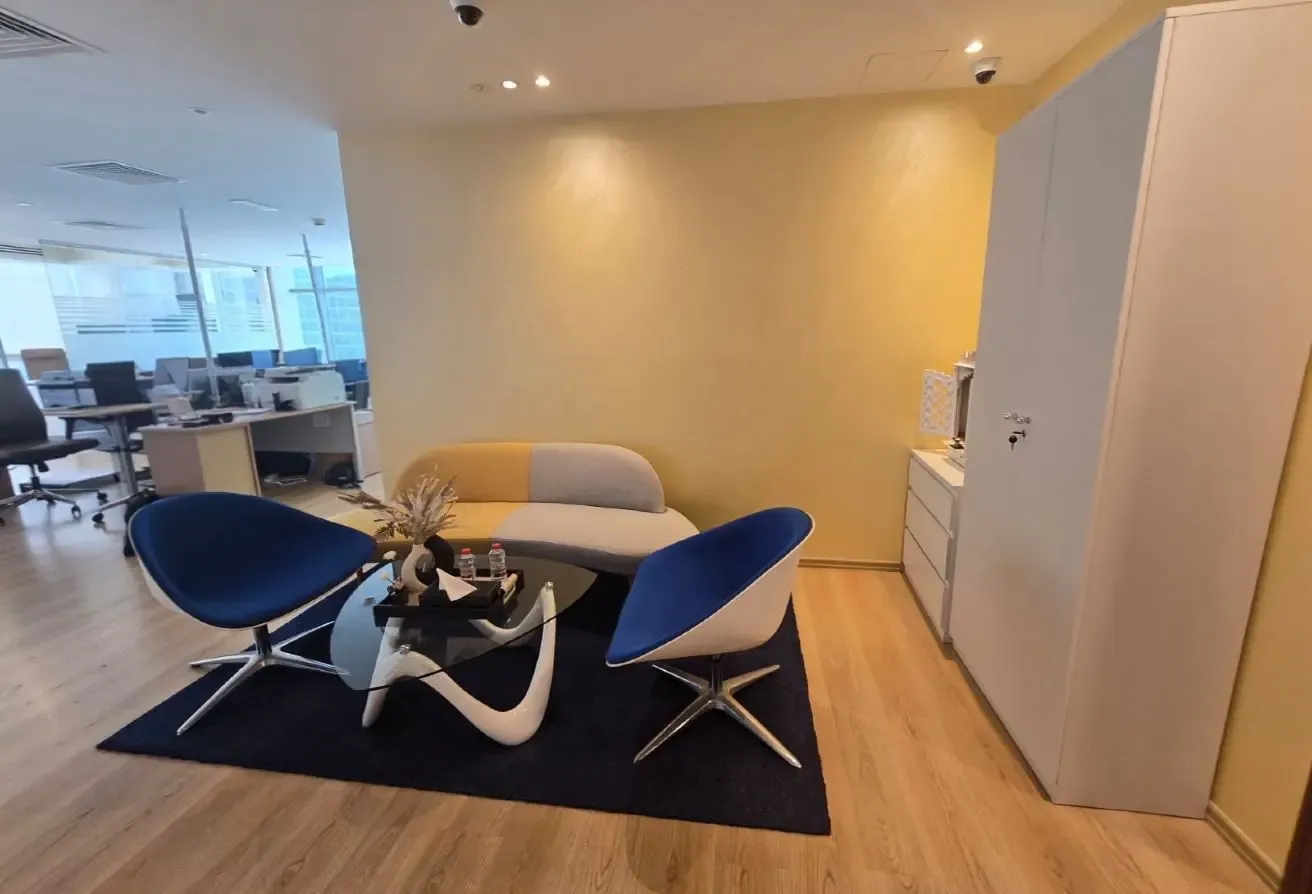 Motivated Seller | Fully Fitted | High Floor