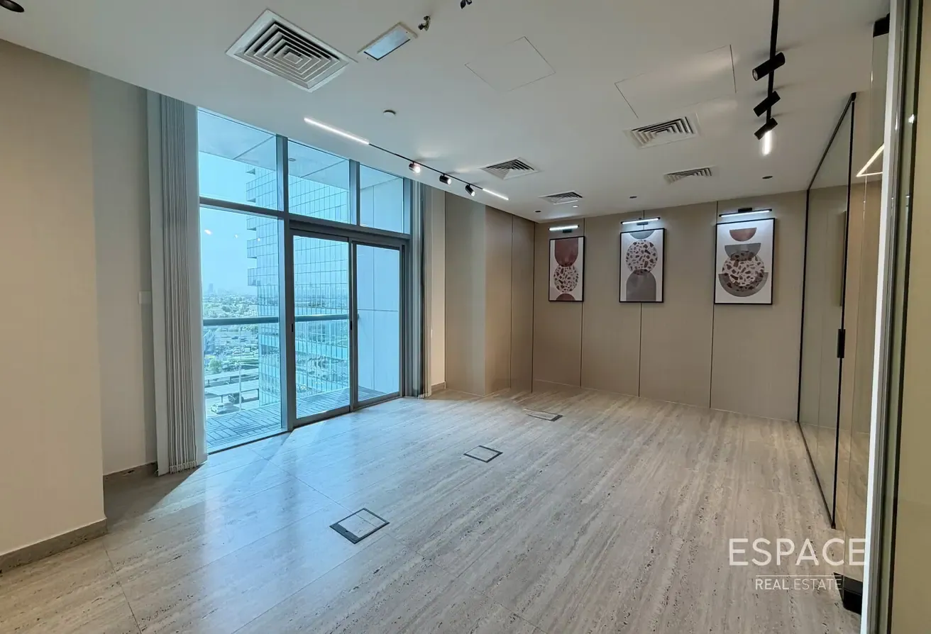 Luxury Office | Vacant Now | Furnished