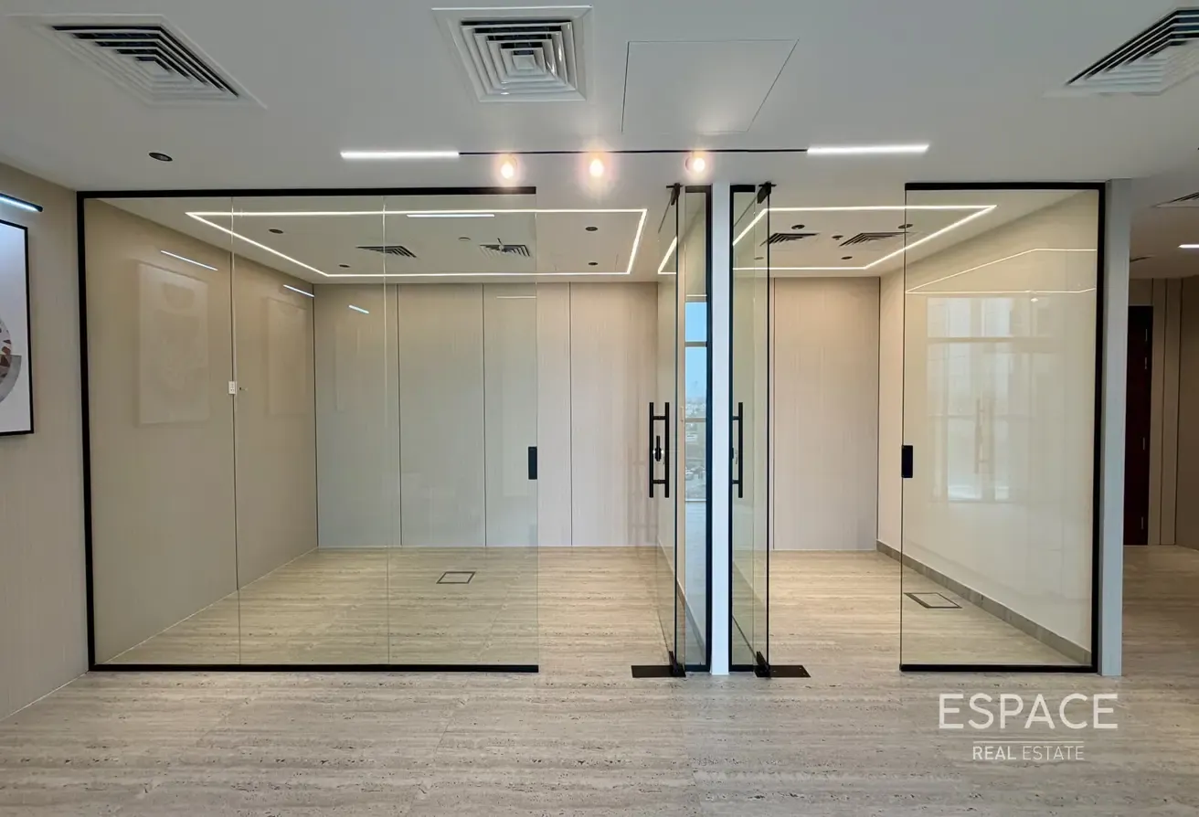 Luxury Office | Vacant Now | Furnished