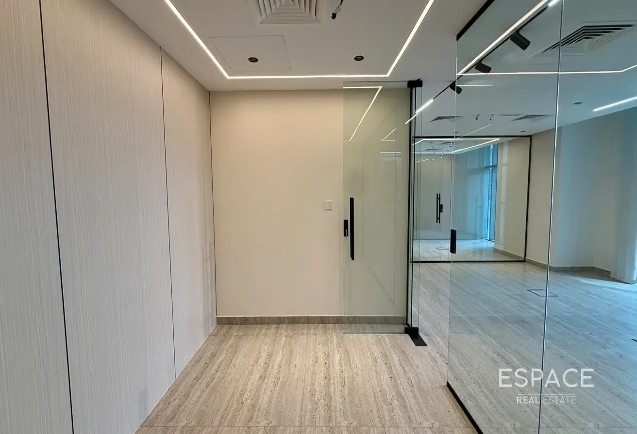 Luxury Office | Vacant Now | Furnished
