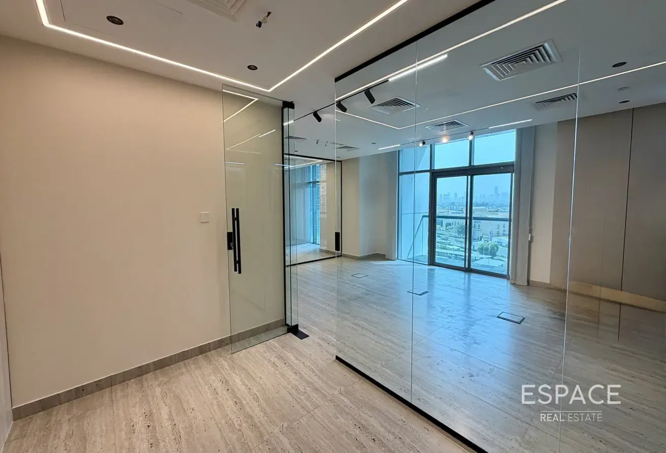 Luxury Office | Vacant Now | Furnished