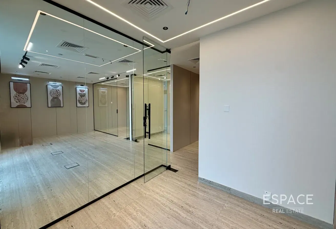 Luxury Office | Vacant Now | Furnished