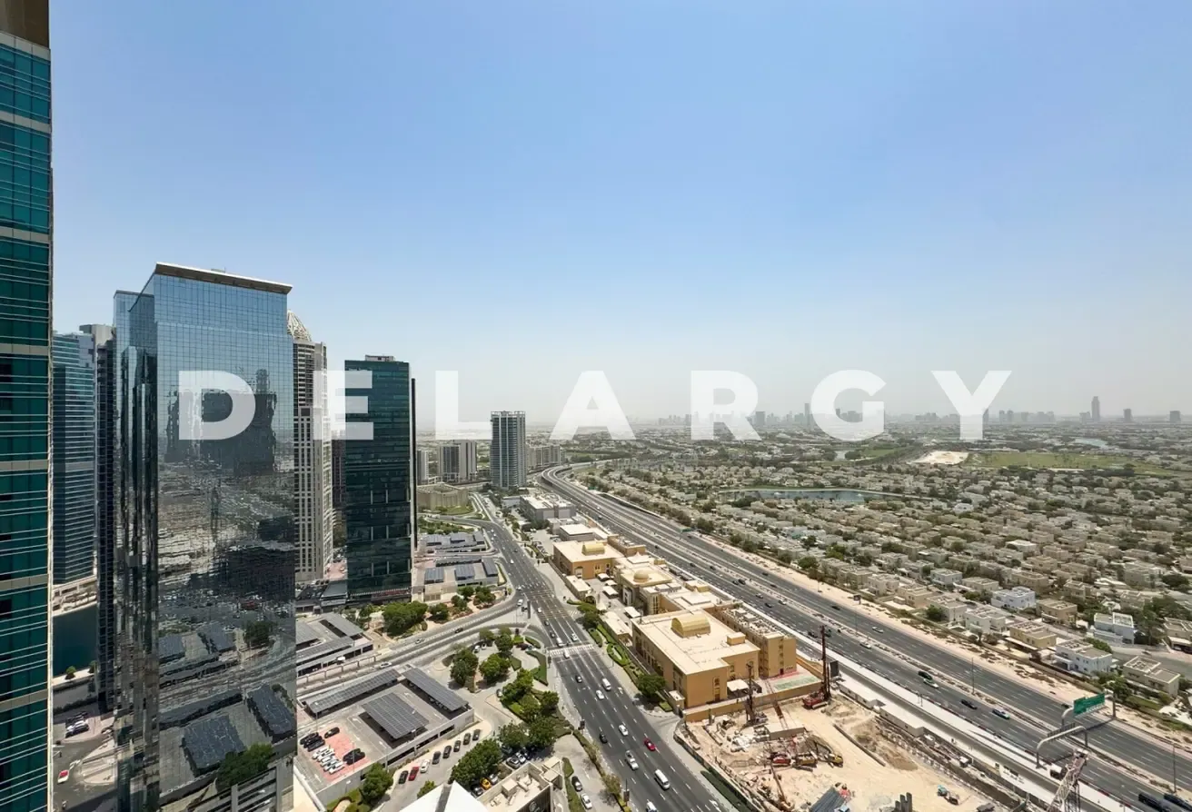 Lake Views | High Floor | Luxury Turnkey