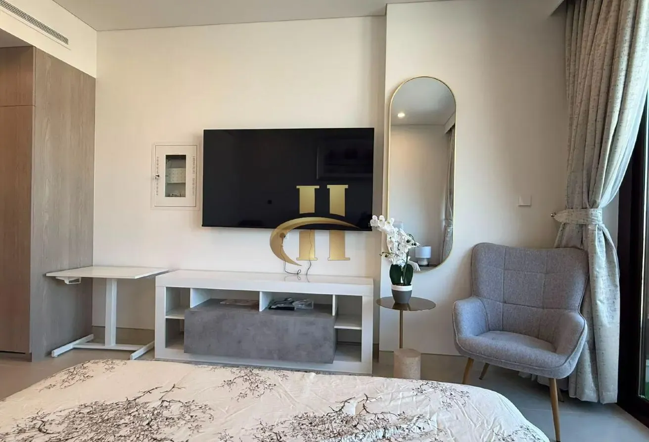 Bright Furnished Studio | Balcony | Prime Location