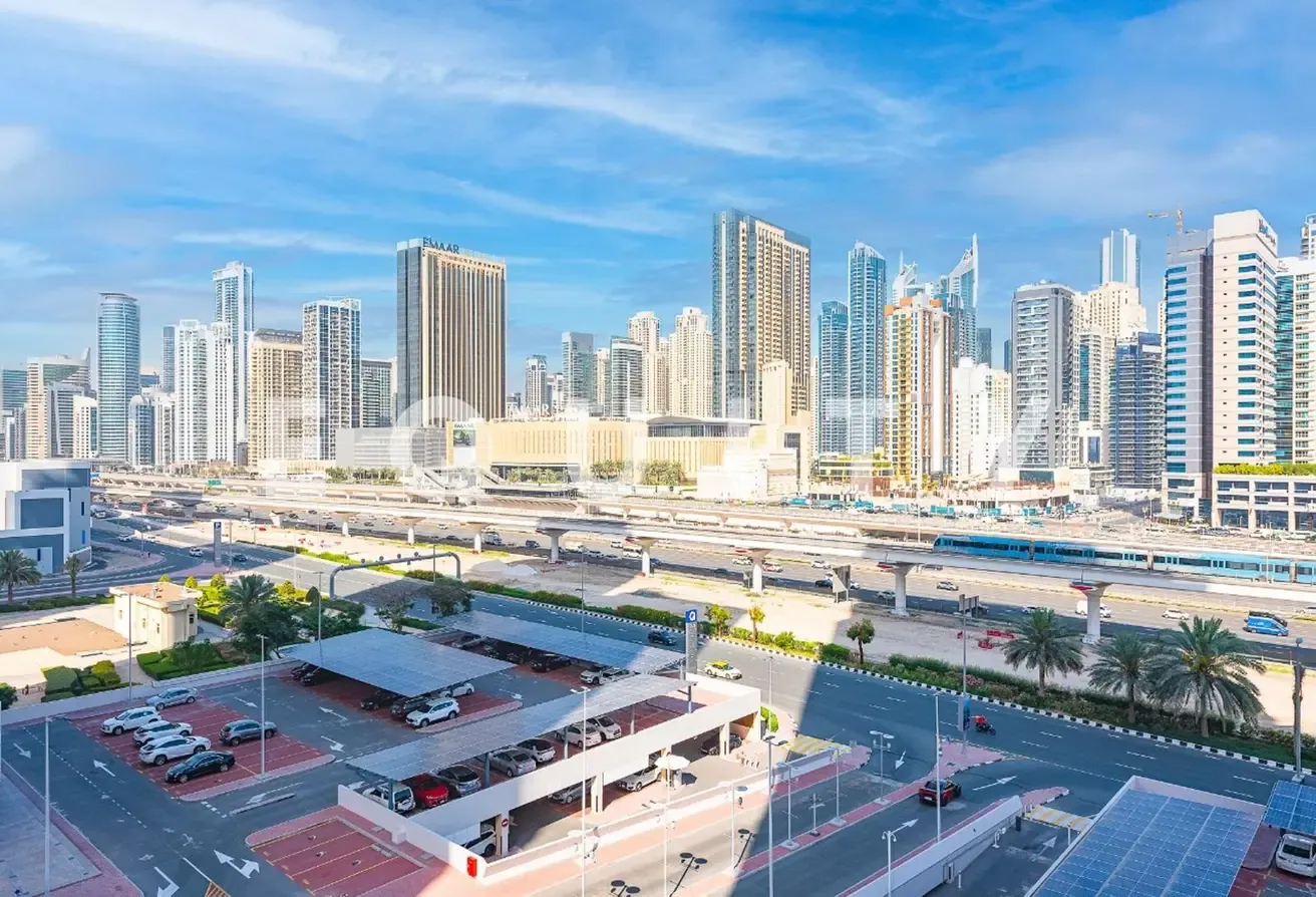 Spacious | Skyline Views | Close to DMCC Metro
