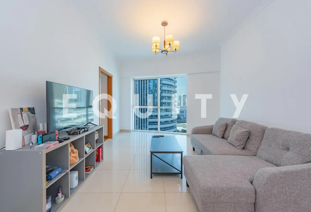 Spacious | Skyline Views | Close to DMCC Metro